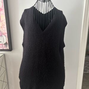 RW&CO. Black Ribbed Knit Vest